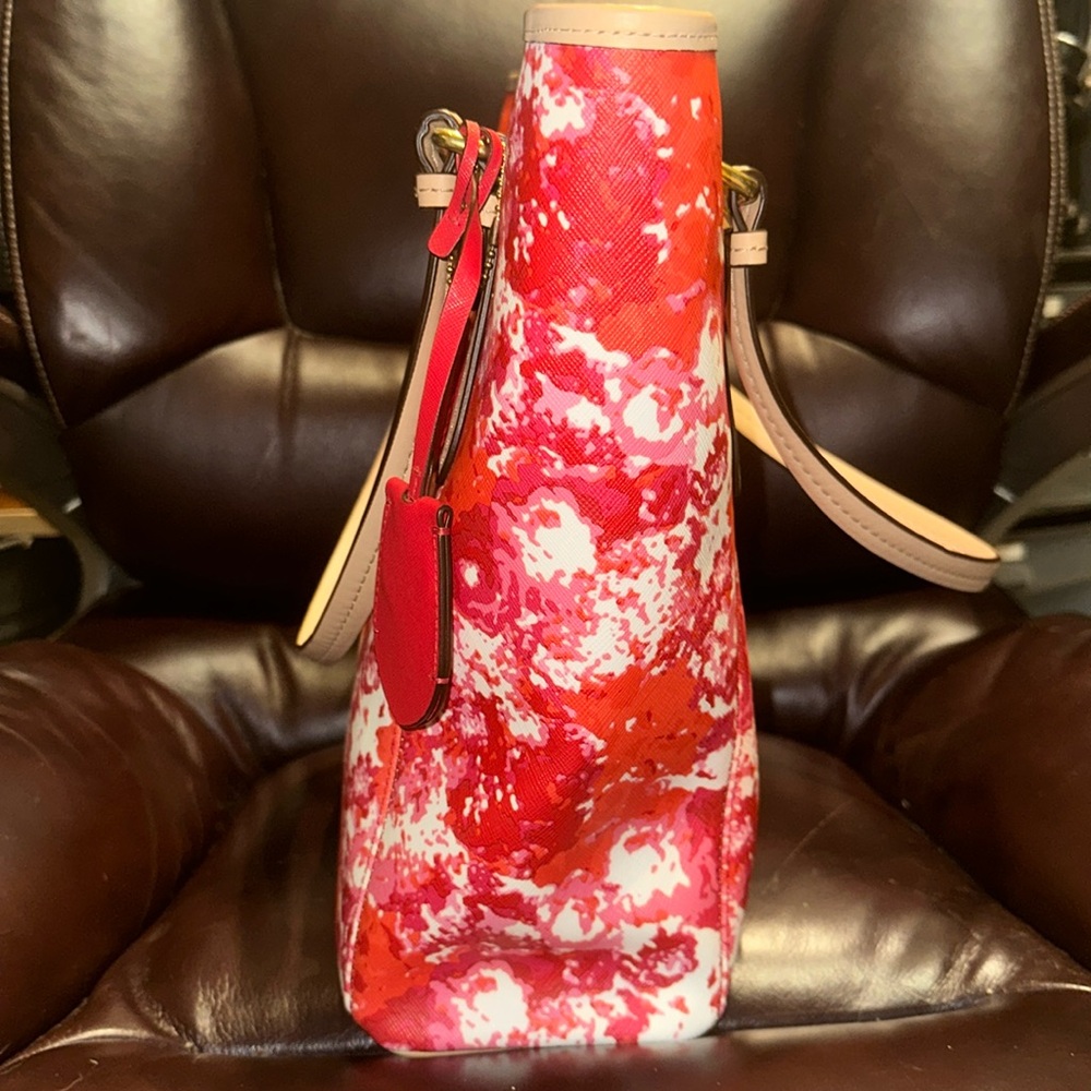 New Coach Peyton Floral Leather Zip Top Tote **Read description** - Picture 6 of 16